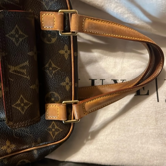 Louis Vuitton Monogram Brown and Tan Backpack
Ht 10”
W  10”
D  5” - Picture 11 of 11